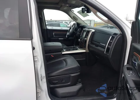 2017 Ram 1500 Laramie 4X4 5'7 Box из США, поврежденный, VIN 1C6RR7NT7HS816140